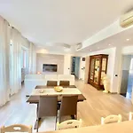 Fontanili House